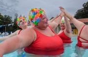 The Padded Lilies, a fat women\'s synchronized swim team.The PL is made of volunteers who perform at various events and aim at promoting the pro-fat acceptance movement.