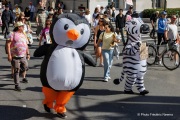 Tens of thousands marched through the streets of San Francisco, CA, on October 18, 2025, during a “No Kings” protest, one of more than 2,700 rallies nationwide opposing what organizers call President Donald Trump’s “authoritarian” agenda.